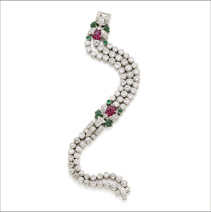 Buccellati-Ring bei Faraone Casa d'Aste am begehrtesten 3 Bracciale anni Trenta in platino con diamanti per 13,50 carati e cabochon di rubini e smeraldi