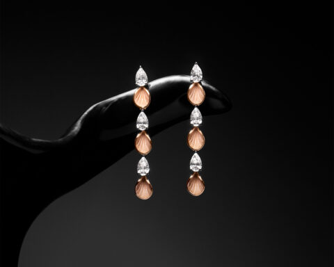 Orecchini dela collezione Divina by Cammilli