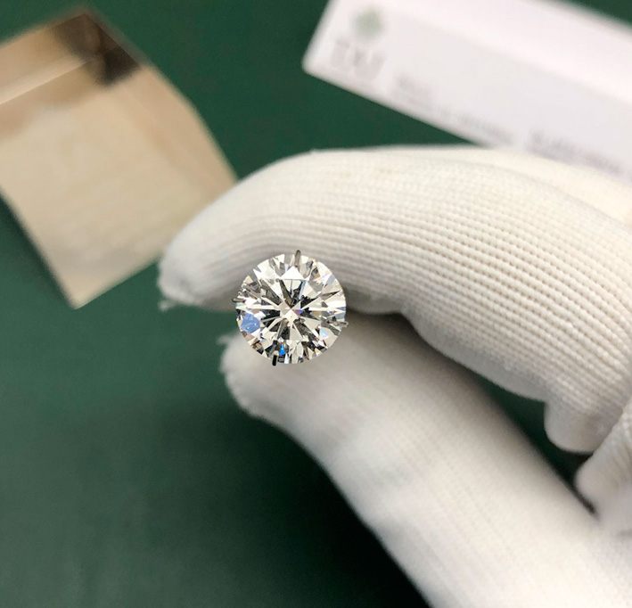 DIamante con taglio brillante