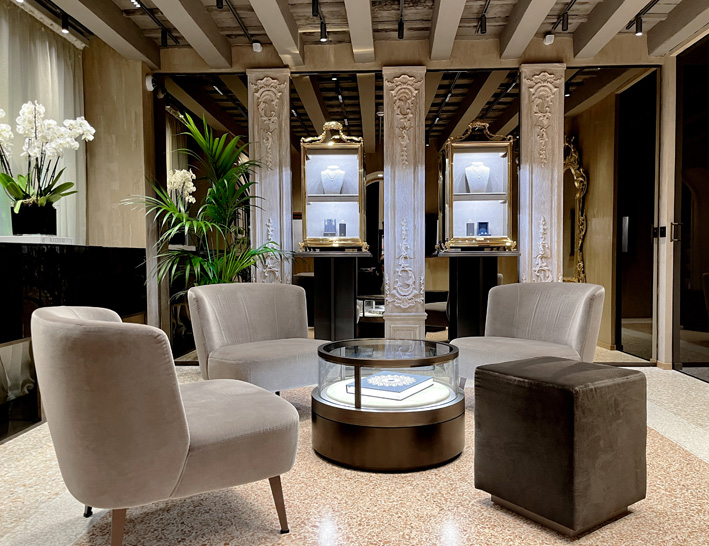 Interno della boutique Buccellati a Firenze