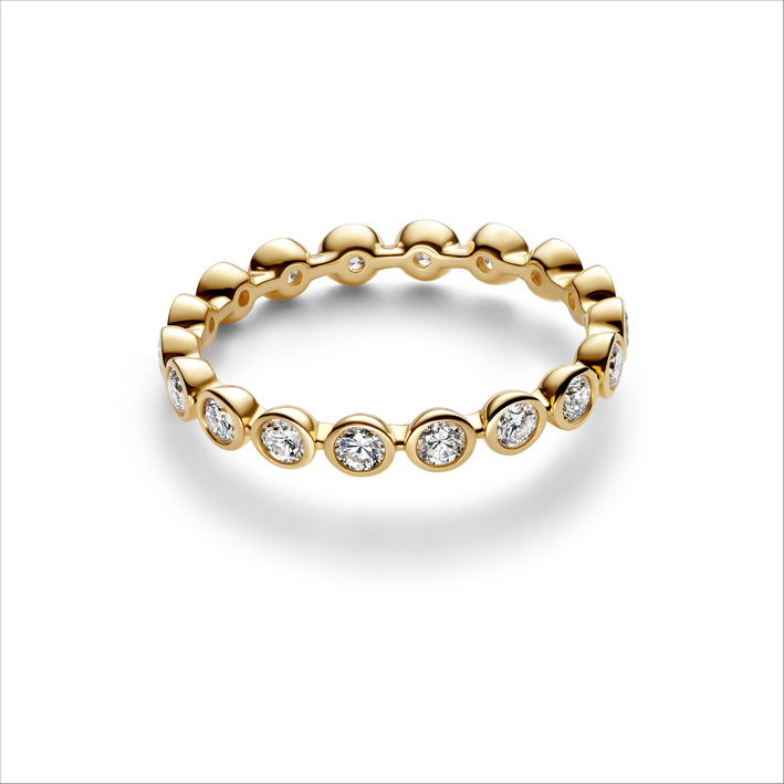 Diamantes cultivados en laboratorio de Pandora ya disponibles en Italia 1 Anello eternity con diamanti lab grown, oro 14 carati