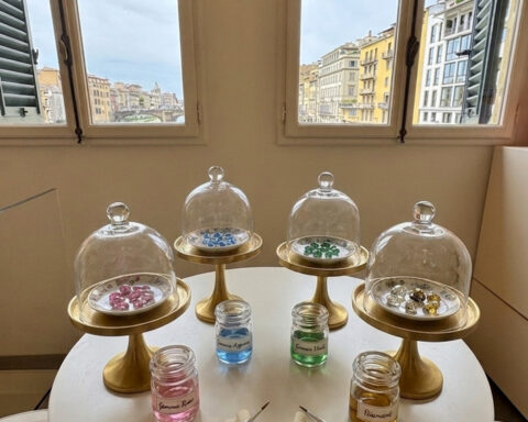 Interno della boutique di FerriFirenze su Ponte Vecchio