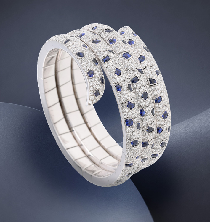 Tous les bijoux vendus aux enchères chez Dorotheum 3 Cartier Panthère bangle, con diamanti e zaffiri