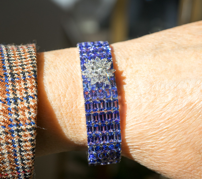 JR Jewels : bien plus que des diamants 2 Bracciale con tanzanite per 50,83 carati e diamanti per 1,68 carati. Copyright: gioiellis.com
