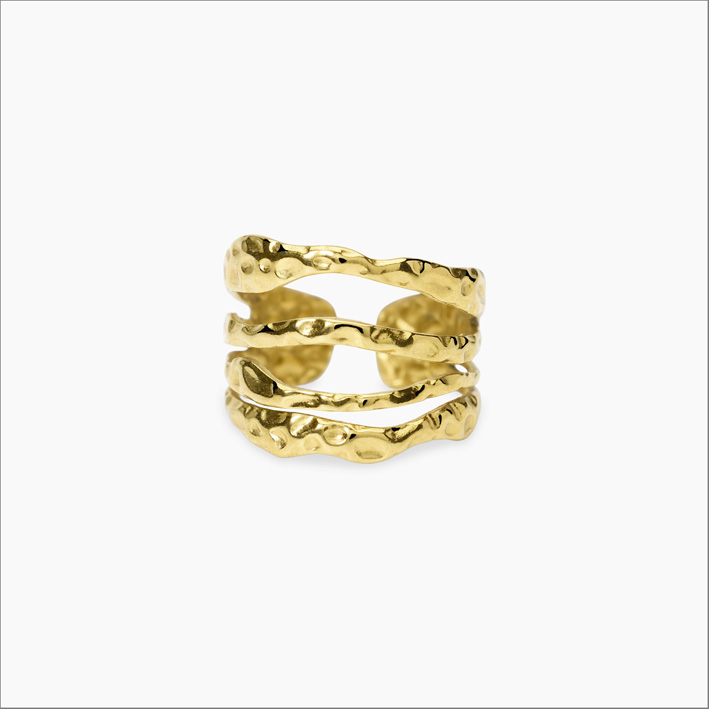 Anello in metallo martellato by Kidult