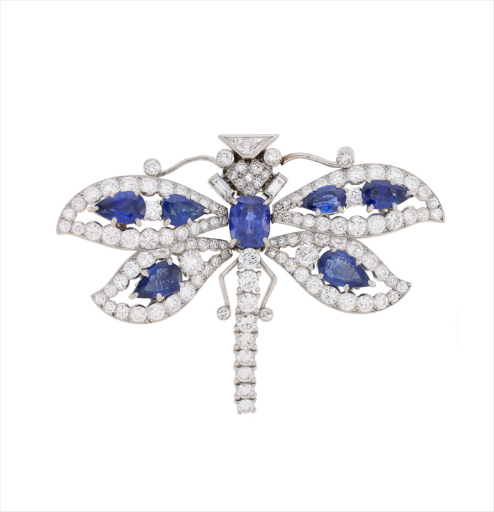 Gioielli e orologi da Dorotheum 1 Spilla Cartier a forma di libellula con diamanti e zaffiri di Ceylon non trattati, per un totale di circa 8,40 carati